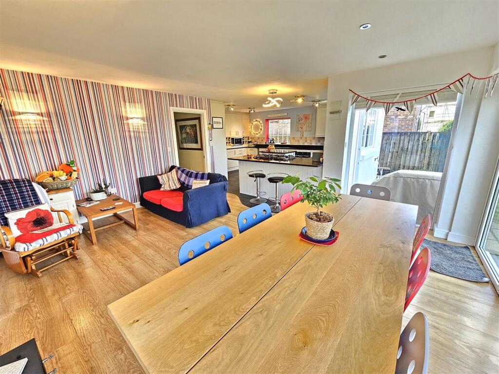 Open plan kitchen dining area.jpg