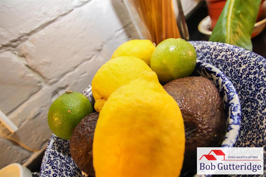 tlc_0ee5f846-7ec0-4ef1-8f56-74ffd5dbe10e_6ba5c9b.j