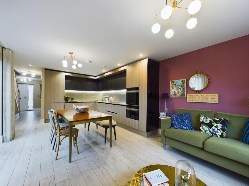 KItchen/Diner/Family Room