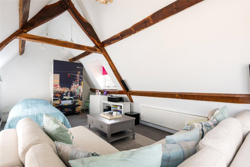 Studio Apartment