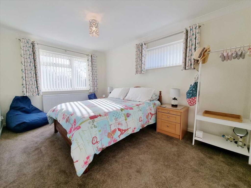 Bedroom 2: