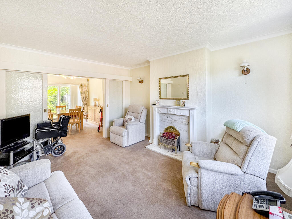 384bfcdd97e0f72bb2770db4002415aab78da0ad.jpg