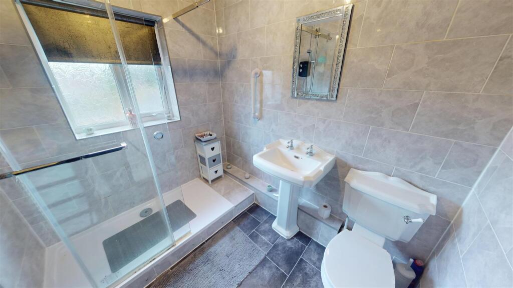 Great Delph Shower Room