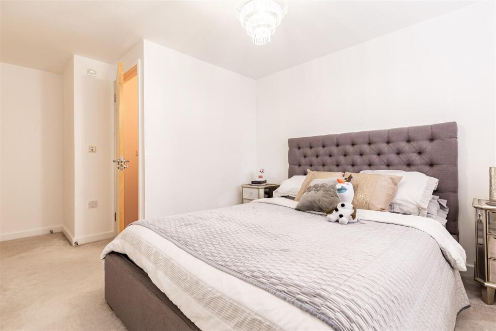 Hemnall Mews 8