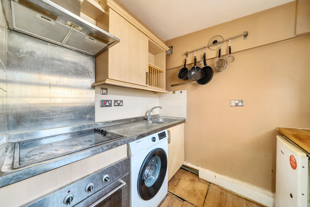 1342806-7-68a4922...