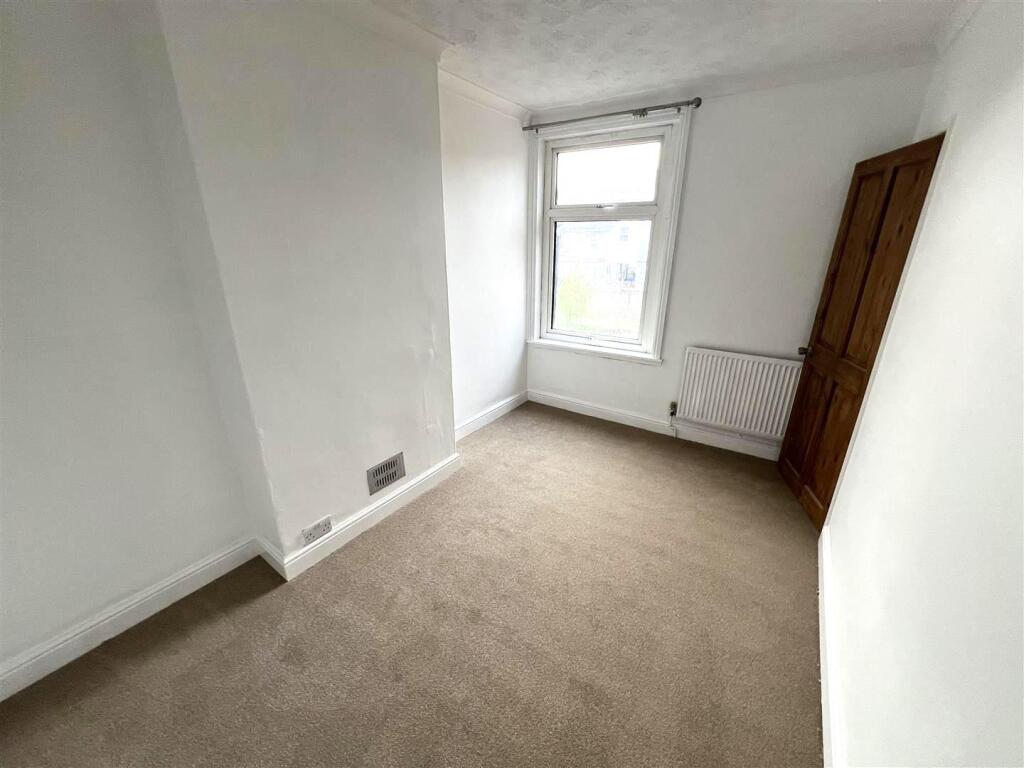 bedroom 3.jpg