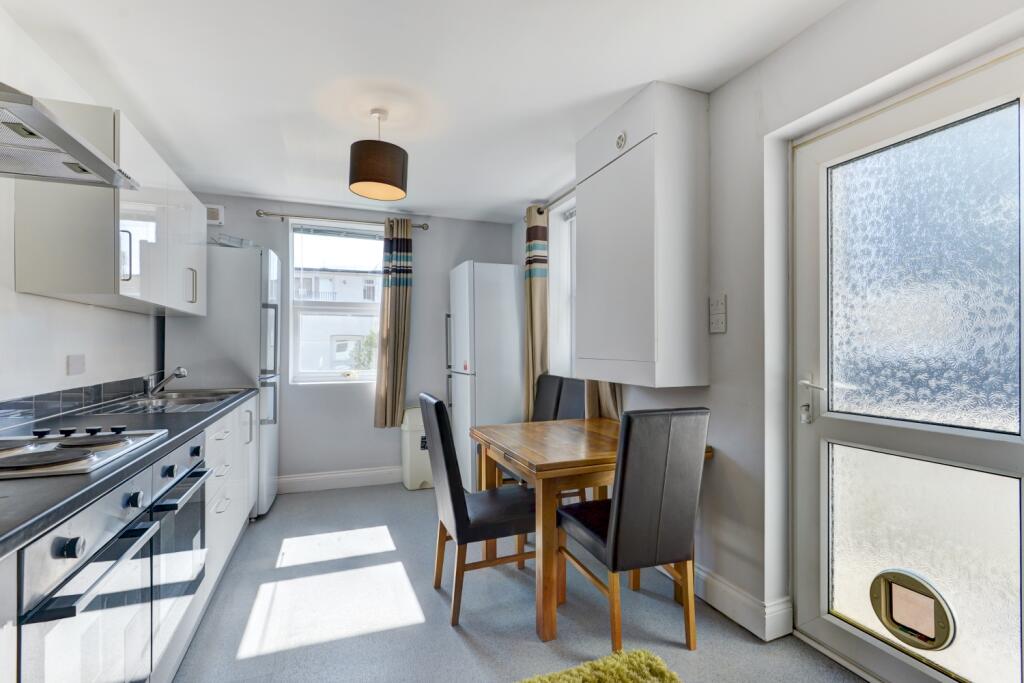 22 Freshfield Street Kitchen
