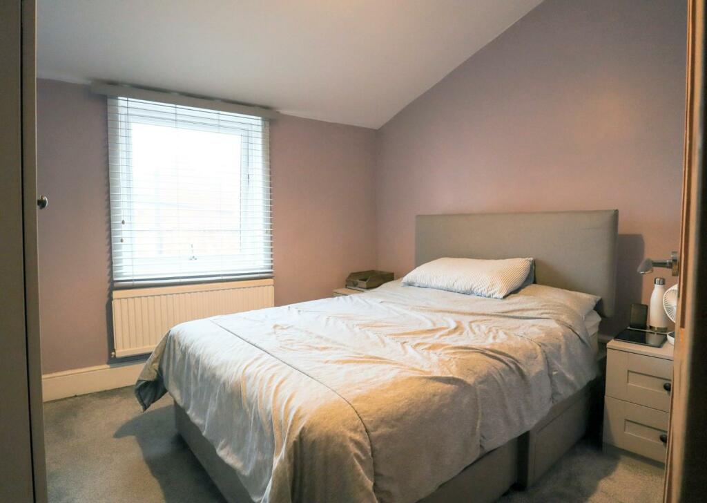Bedroom 1.jpg