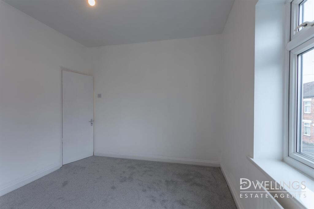 DWELEST- 53 Byrkley Street, DE14 2EL-0011.jpg