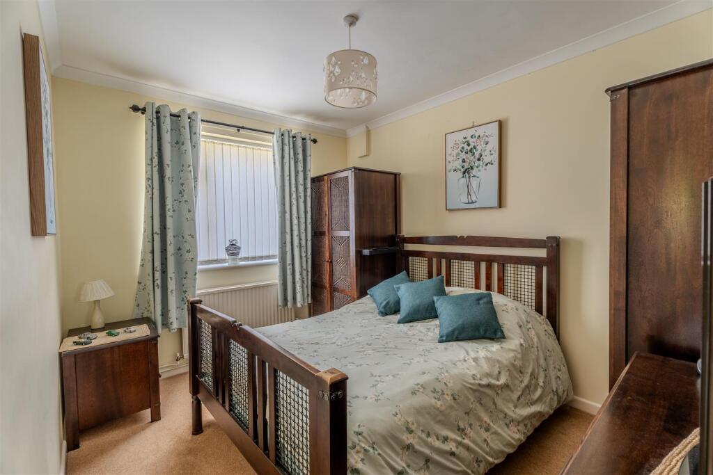 1 Martindale Ave-11.jpg