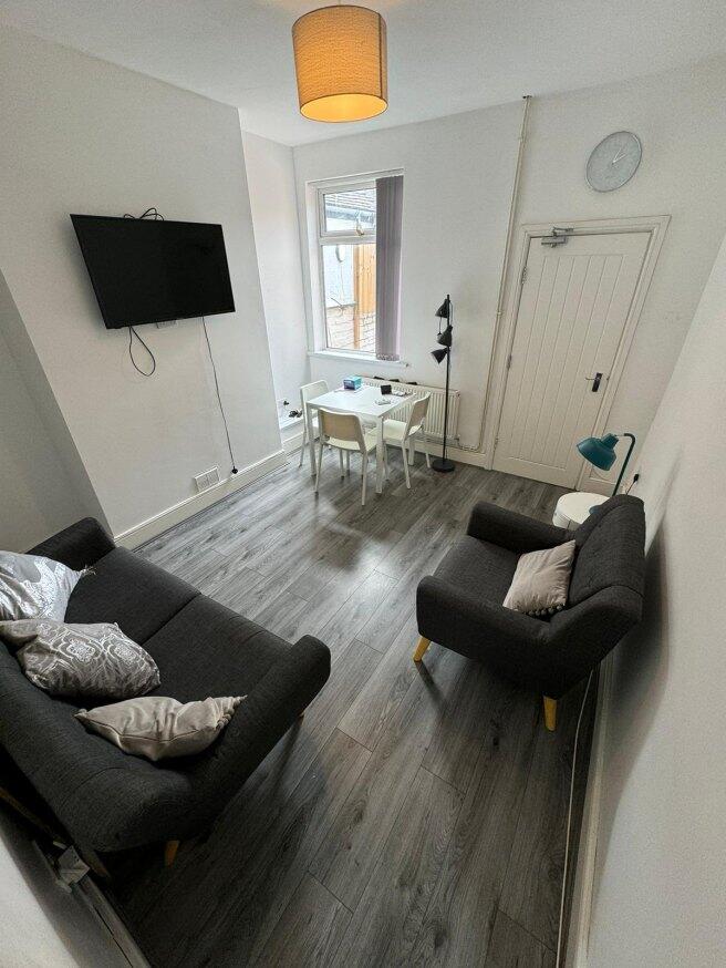 watford-street-st4-2ew-992277
