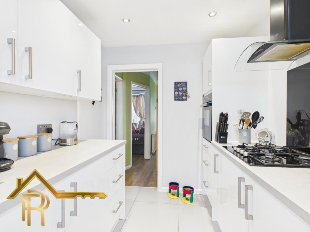 CAM03016G0-PR0048-STILL012