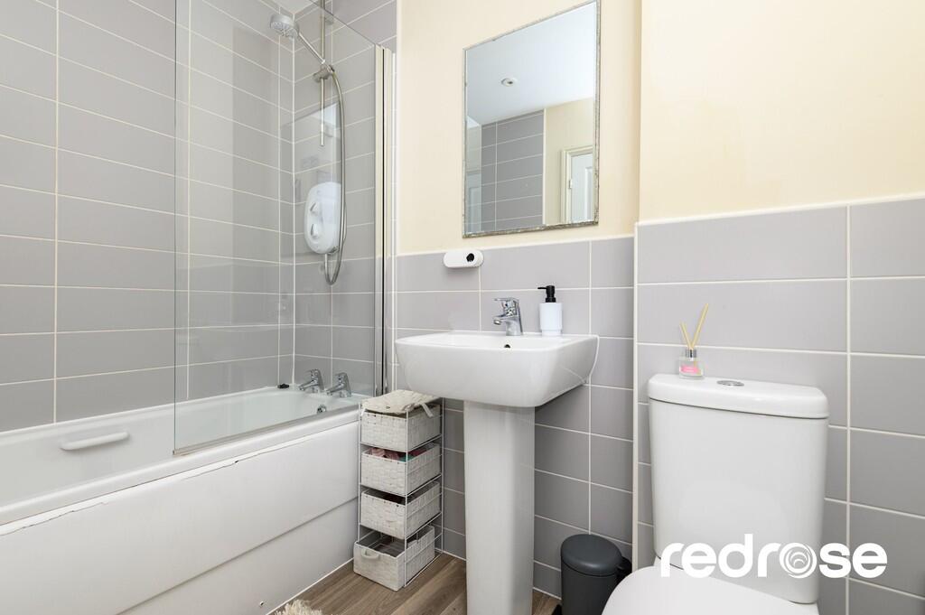 web_6 Ferndown Av...