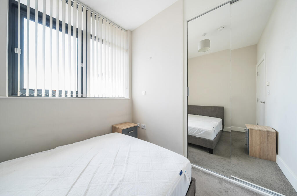 11-6821c22945dbf-...