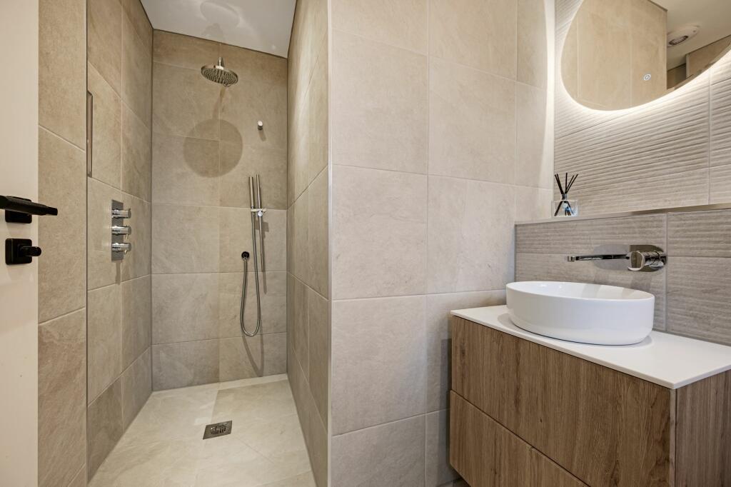 Master En-suite