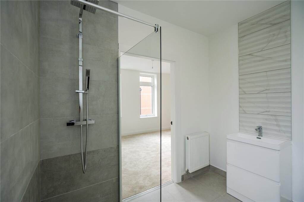 En-Suite (2)
