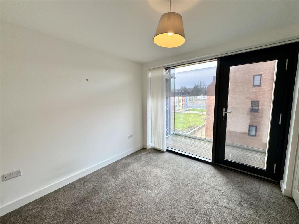 BEDROOM 2