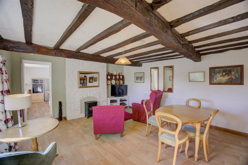 Annexe Lounge &amp; Dining