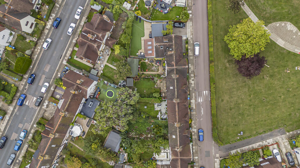 Lovelace Green (8...