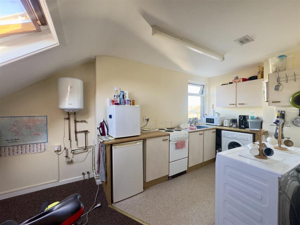 Flat 7