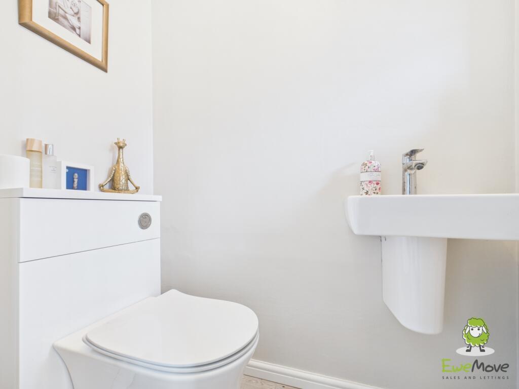 EweMove Estate Agents Basingstoke - York Close - C