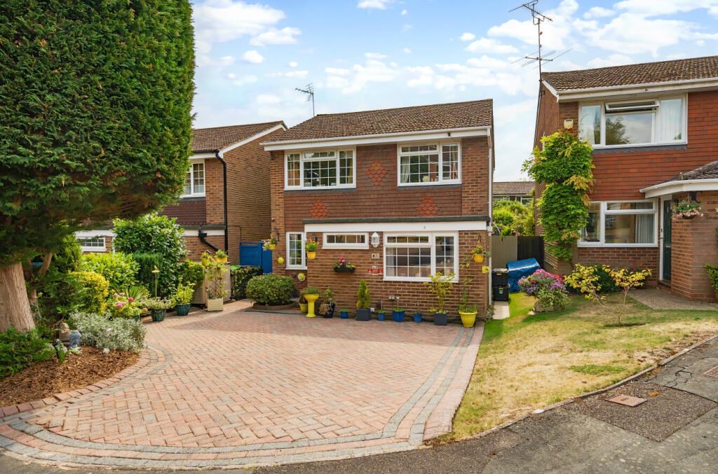 1340418-1-68a4853...