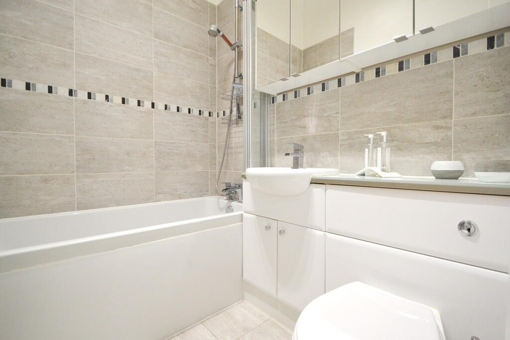 198 ewell road ba...