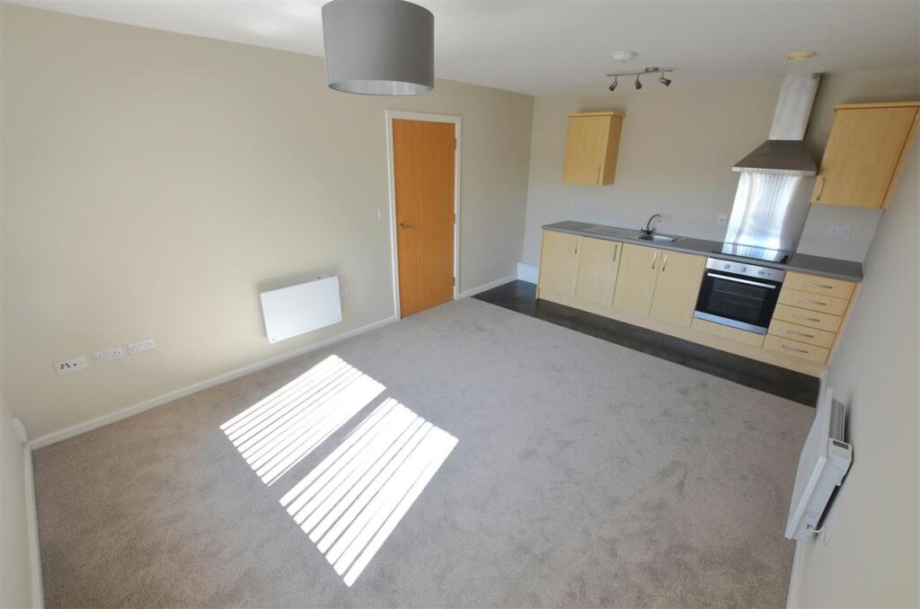 Lounge/Kitchen.