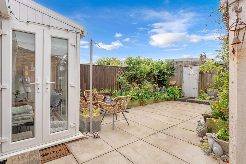 Photo 27