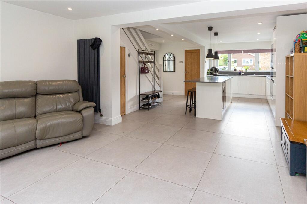 Lounge/Kitchen
