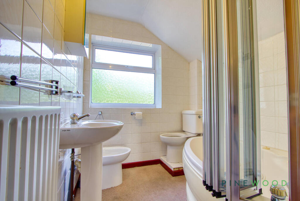 Bathroom (Annexe)