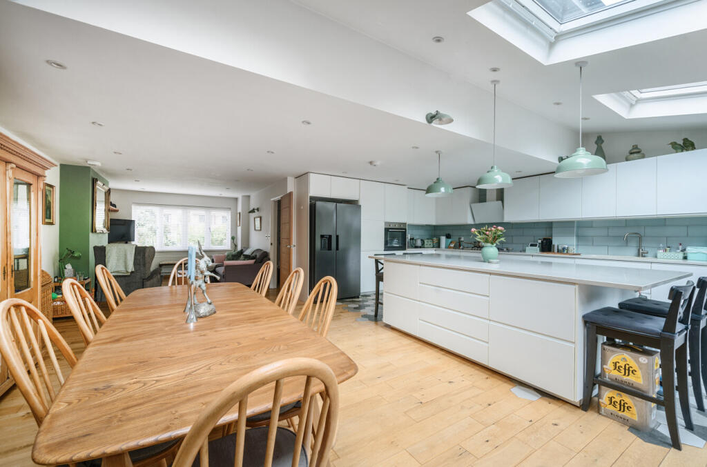 1309429-9-684aeea...