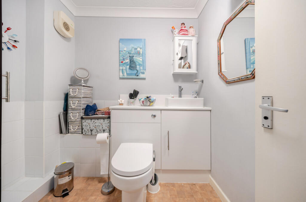 1371052-15-6908a5...