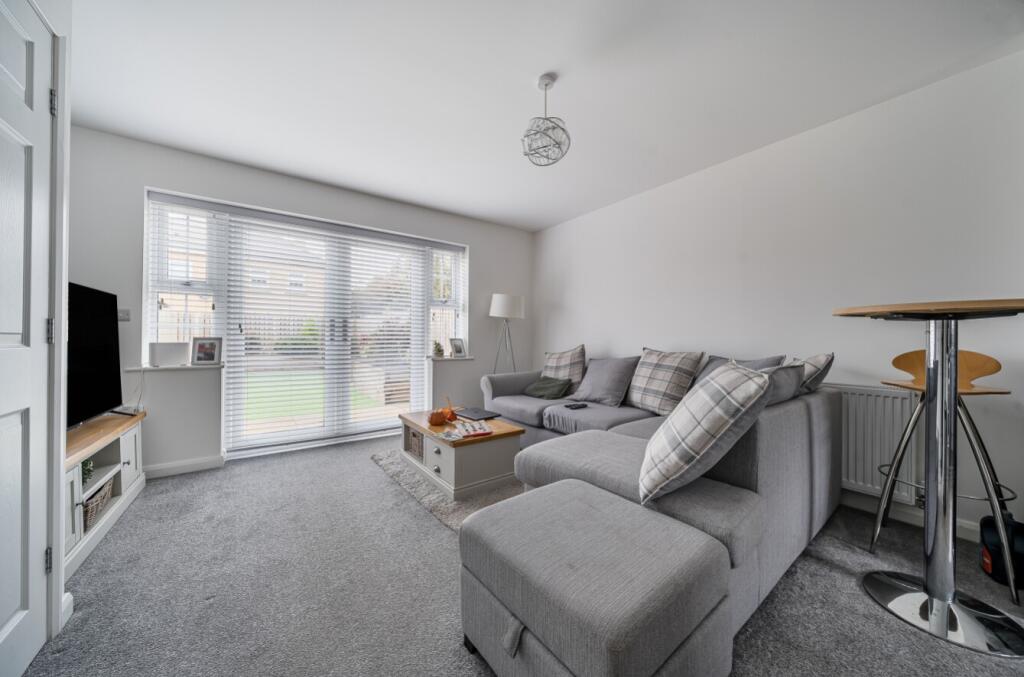 1369357-15-68ef89c2d18c4