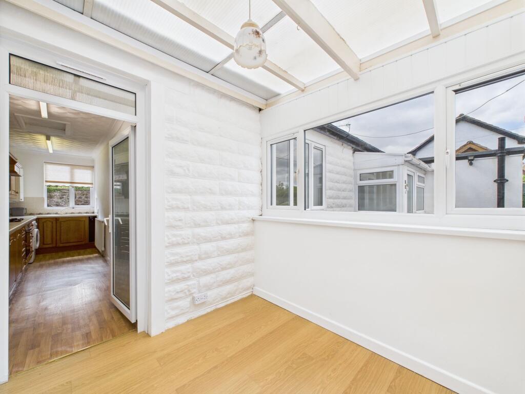 Sun Room/Utility Room