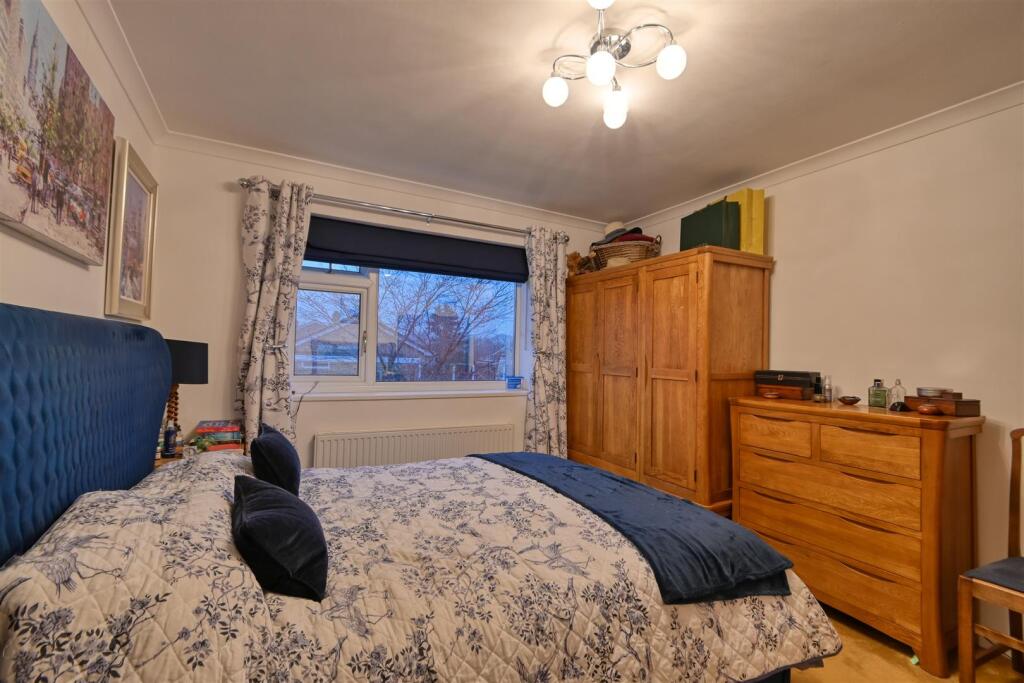 2 Grasmere Drive-09.jpg