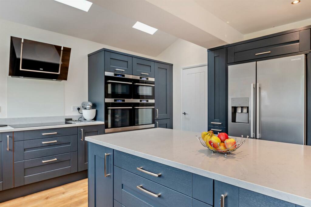 8610451-interior36-800.jpg