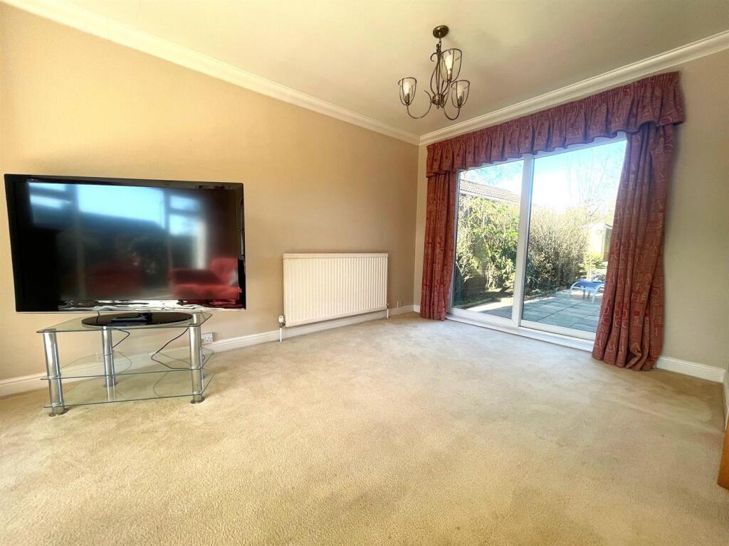 Dining Room 1.jpg