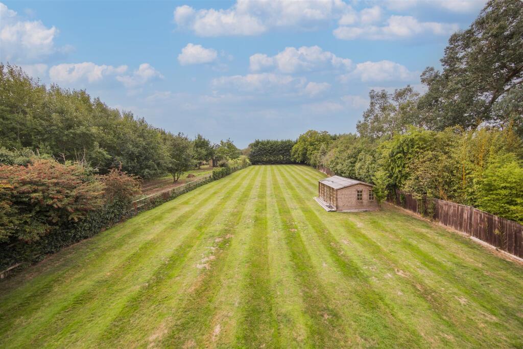 Large Enclosed Rear Garden
