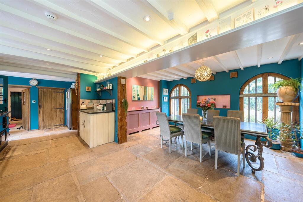 Kitchen/Breakfast Room