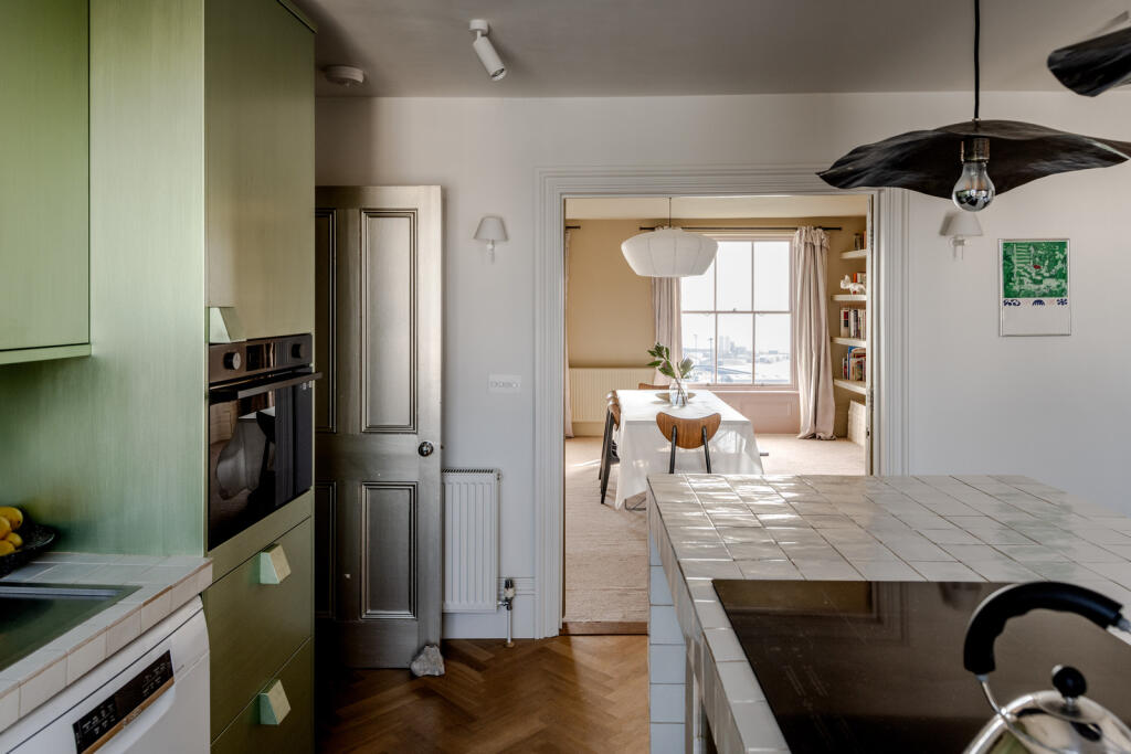 273453 - INIGO_REGENCY COURT-118.jpg