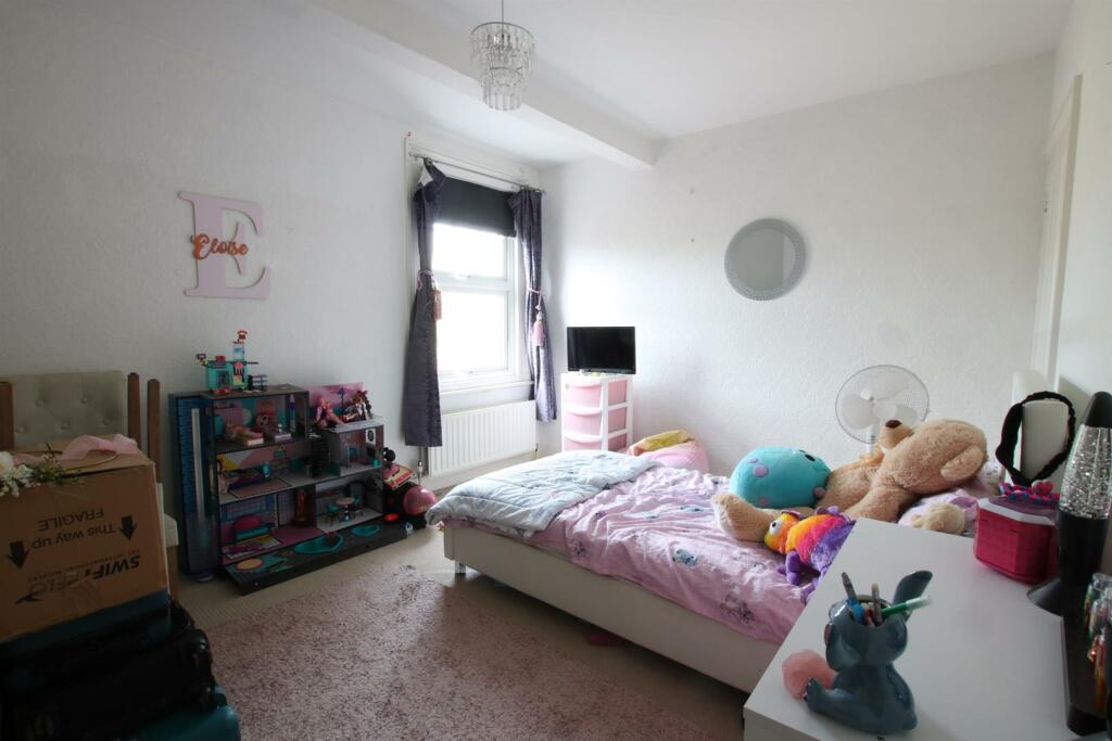 BED 2.JPG
