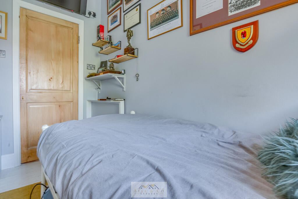 Bedroom 2.2