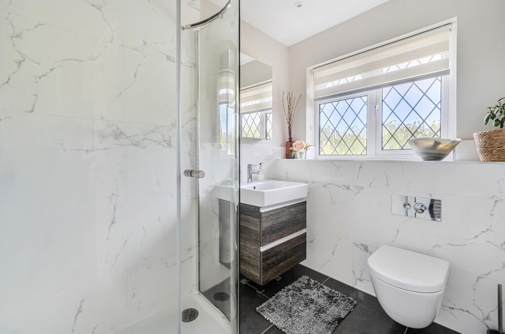 1348549-13-68b980...