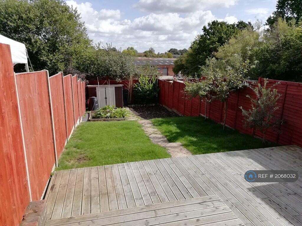 Garden With Decking