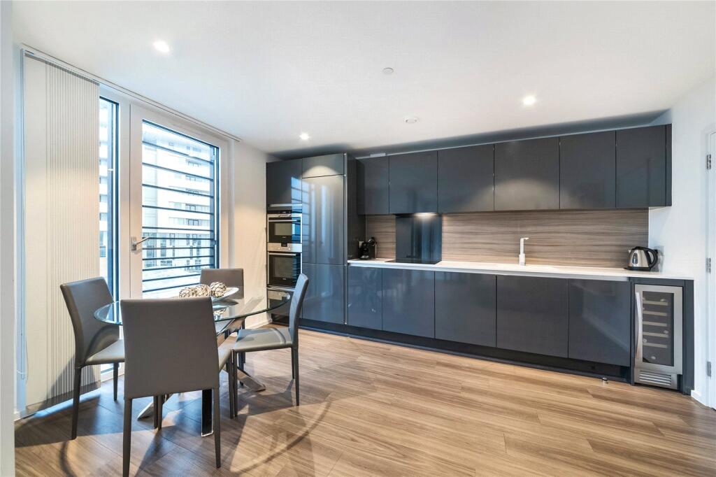 Kitchen/Dining Area