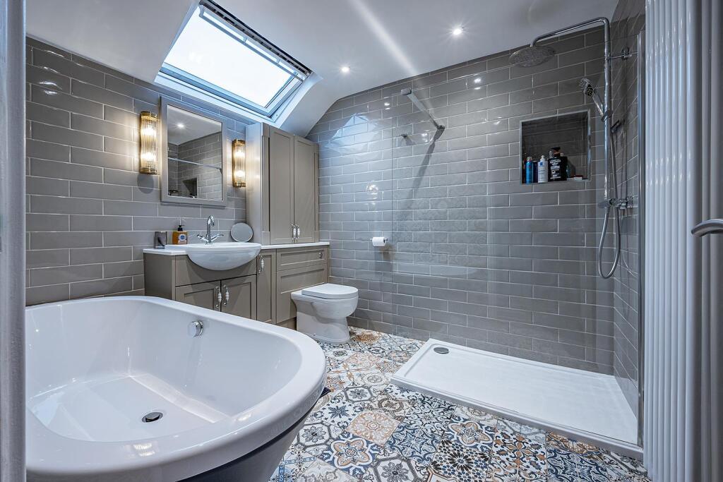 22MilvtnRdKnwBt1s copy.jpg