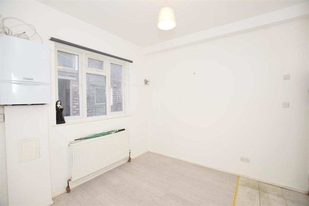 bedroom.jpg