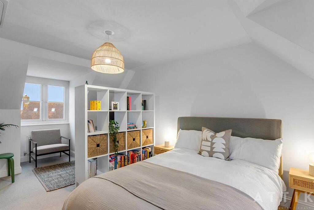 121 Bromedale Avenue Mulbarton Norwich, NR14 8GZ (