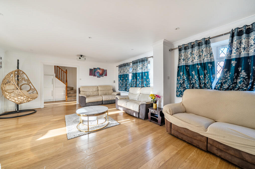 1388589-8-695bc24...